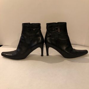 Via Spiga Black Leather Bootie Size 7.5